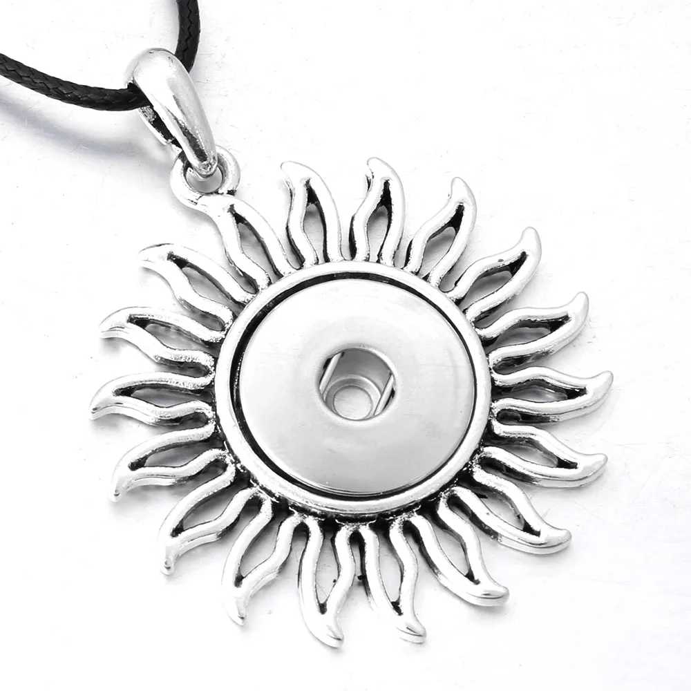 New Hollow Out Snap Button Necklace Fit Flower DIY 18mm Snaps Buttons Pendant Necklace Fashion Interchangeable Jewelry
New Hollow Out Snap Button Necklace Fit Flower DIY 18mm Snaps Buttons Pendant Necklace Fashion Interchangeable Jewelry
