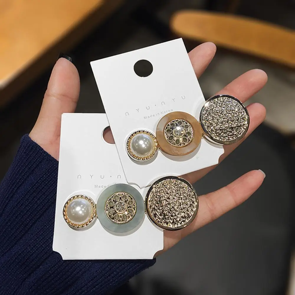 M MISM Ins Korean Style Hair Clips For Women Pearls Button Hairpins Fashion Girls Hair Accessories Duckbill Side Clip
M MISM Ins Korean Style Hair Clips For Women Pearls Button Hairpins Fashion Girls Hair Accessories Duckbill Side Clip
