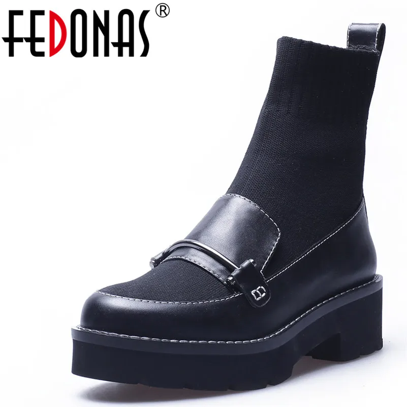 FEDONAS 1New Arrival Women Ankle Boots Round Toe Genuine Leather High Heels Shoes Woman Autumn Winter Warm Casual Stretch Boots 
FEDONAS 1New Arrival Women Ankle Boots Round Toe Genuine Leather High Heels Shoes Woman Autumn Winter Warm Casual Stretch Boots