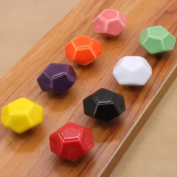 diamond shape Single hole alloy with ceramic handle,never shade color cabinet drawer handles and knobs
diamond shape Single hole alloy with ceramic handle,never shade color cabinet drawer handles and knobs
