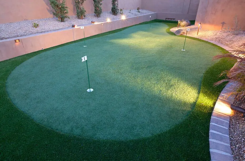backyard synthetic golf putting greens (14).jpg