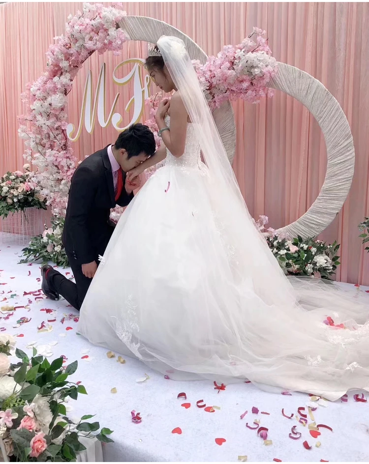 Hot Sale 2019 Wedding Veil Lace Cathedral wedding accessories White Ivory 3.5 M Cheap Long Voile Marriage Bridal Veil With Comb
Hot Sale 2019 Wedding Veil Lace Cathedral wedding accessories White Ivory 3.5 M Cheap Long Voile Marriage Bridal Veil With Comb