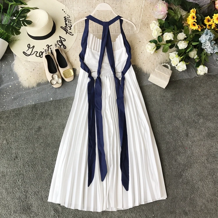 2019 new fashion women's dresses Slim and slim pleated backless white suspender dress
2019 new fashion women's dresses Slim and slim pleated backless white suspender dress
