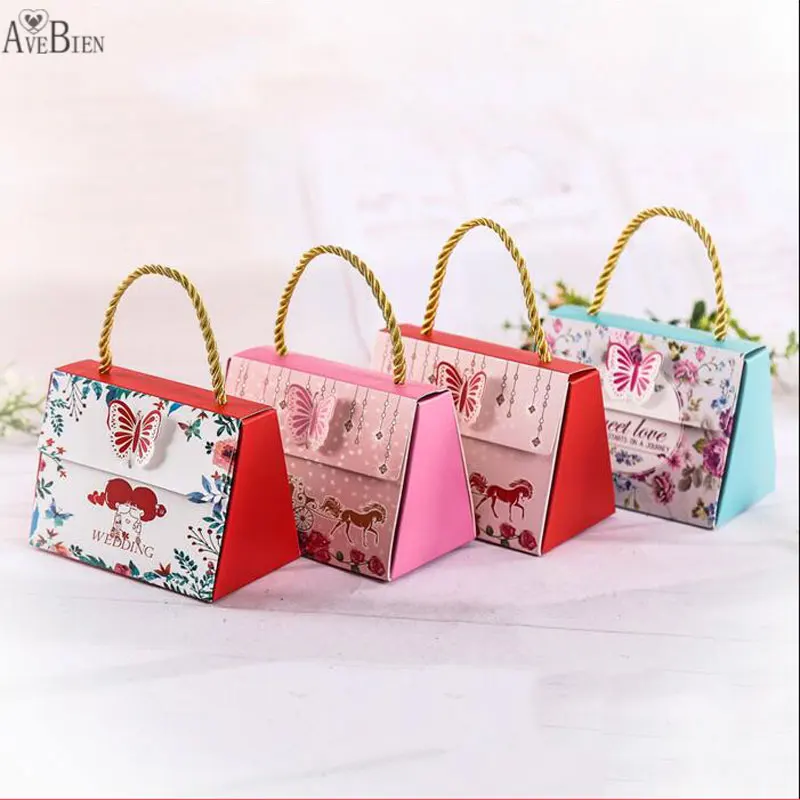 AVEBIEN 50pcs/set Wedding Candy Box Elegant Luxury Decoration Horse Carriage Party Sweet Favors Wedding Romantic Paper Gift Box
AVEBIEN 50pcs/set Wedding Candy Box Elegant Luxury Decoration Horse Carriage Party Sweet Favors Wedding Romantic Paper Gift Box