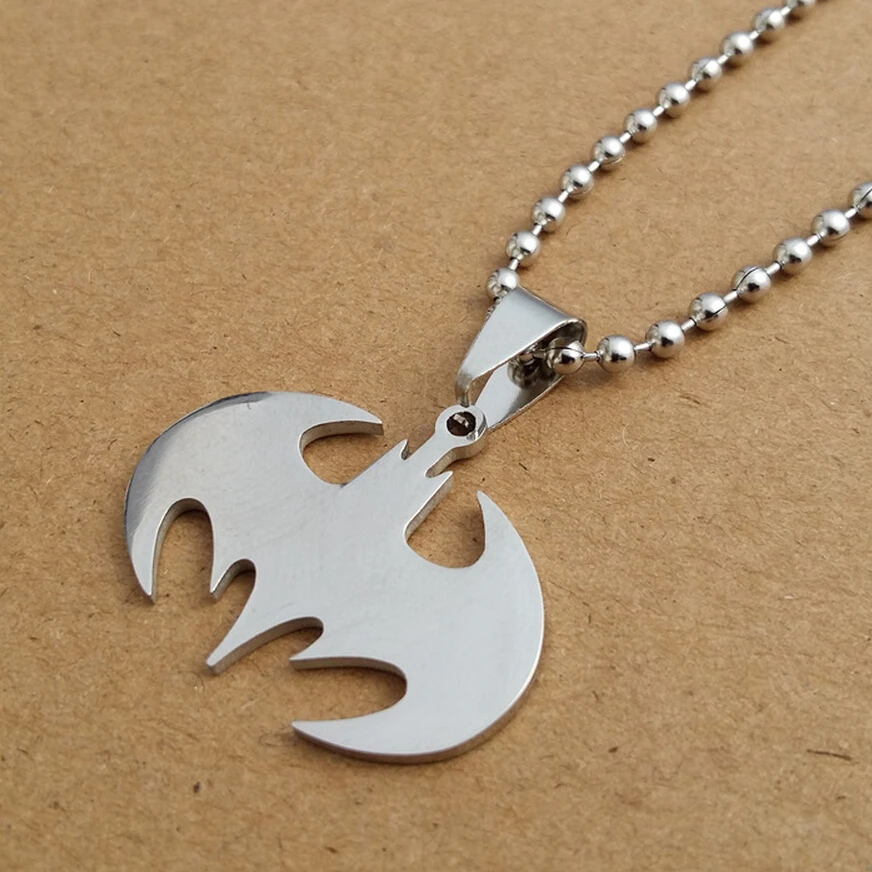 BERTHATINA Fashion Silver chain Men Necklaces Jewelry Slippy Bat Batman Sign Pendant Stainless Steel Pendant with Chain Necklace
BERTHATINA Fashion Silver chain Men Necklaces Jewelry Slippy Bat Batman Sign Pendant Stainless Steel Pendant with Chain Necklace