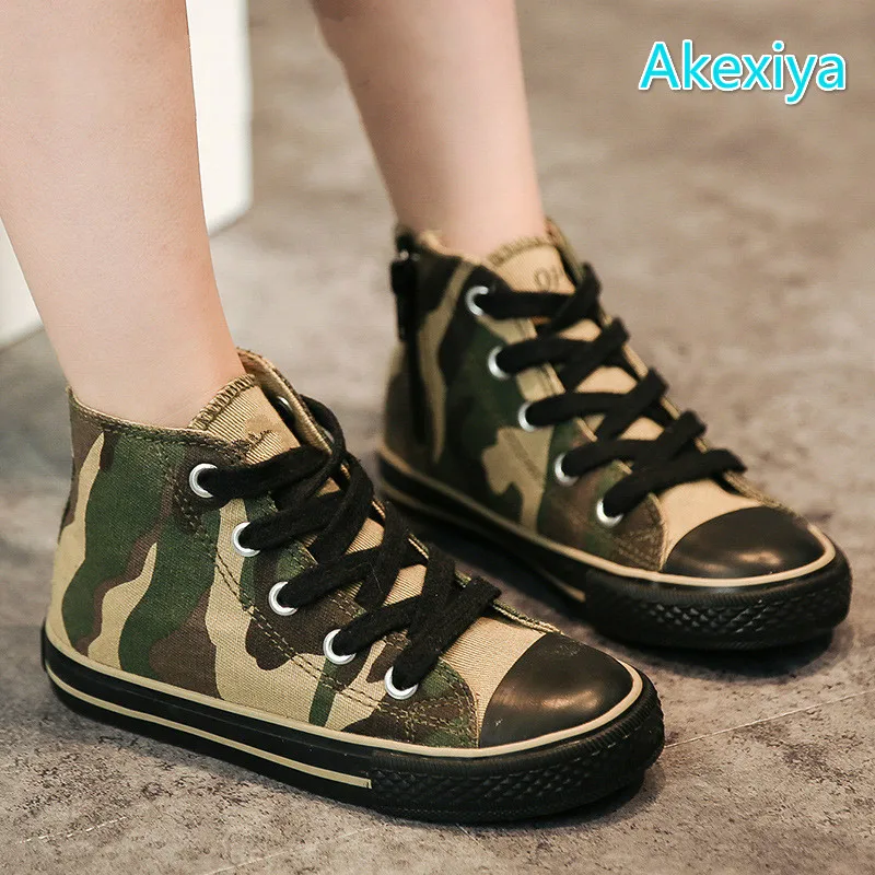 kids shoes spring and autumn camouflage sneakers Lace up High shoes and fashion canvas for children outdoor walking shoes
kids shoes spring and autumn camouflage sneakers Lace up High shoes and fashion canvas for children outdoor walking shoes