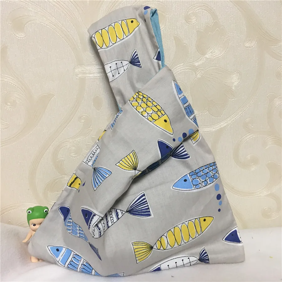 YILE Cotton Twill Wrap Knot Wrist Bag Key Phone Wristlet Lucky Yellow Blue fish Grey Base W15
YILE Cotton Twill Wrap Knot Wrist Bag Key Phone Wristlet Lucky Yellow Blue fish Grey Base W15