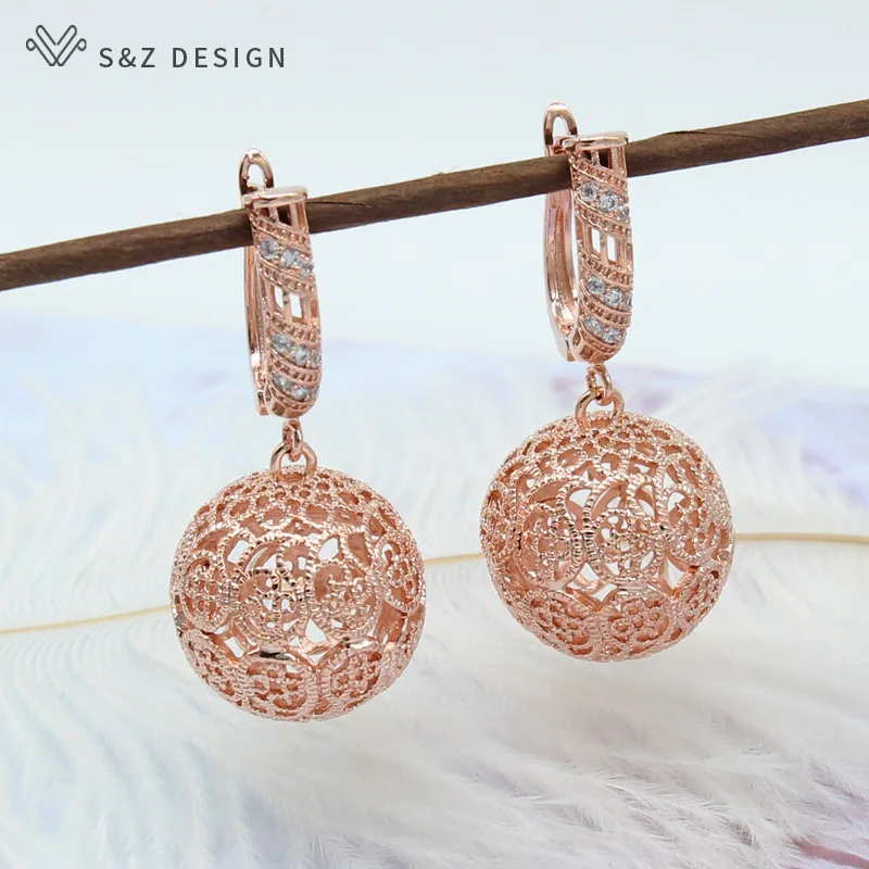S&Z 2019 New Large Hollow Ball Vintage 585 Rose Gold Long Dangle Earrings For Women Fashion Wedding Party Fine Trendy Jewelry
S&Z 2019 New Large Hollow Ball Vintage 585 Rose Gold Long Dangle Earrings For Women Fashion Wedding Party Fine Trendy Jewelry