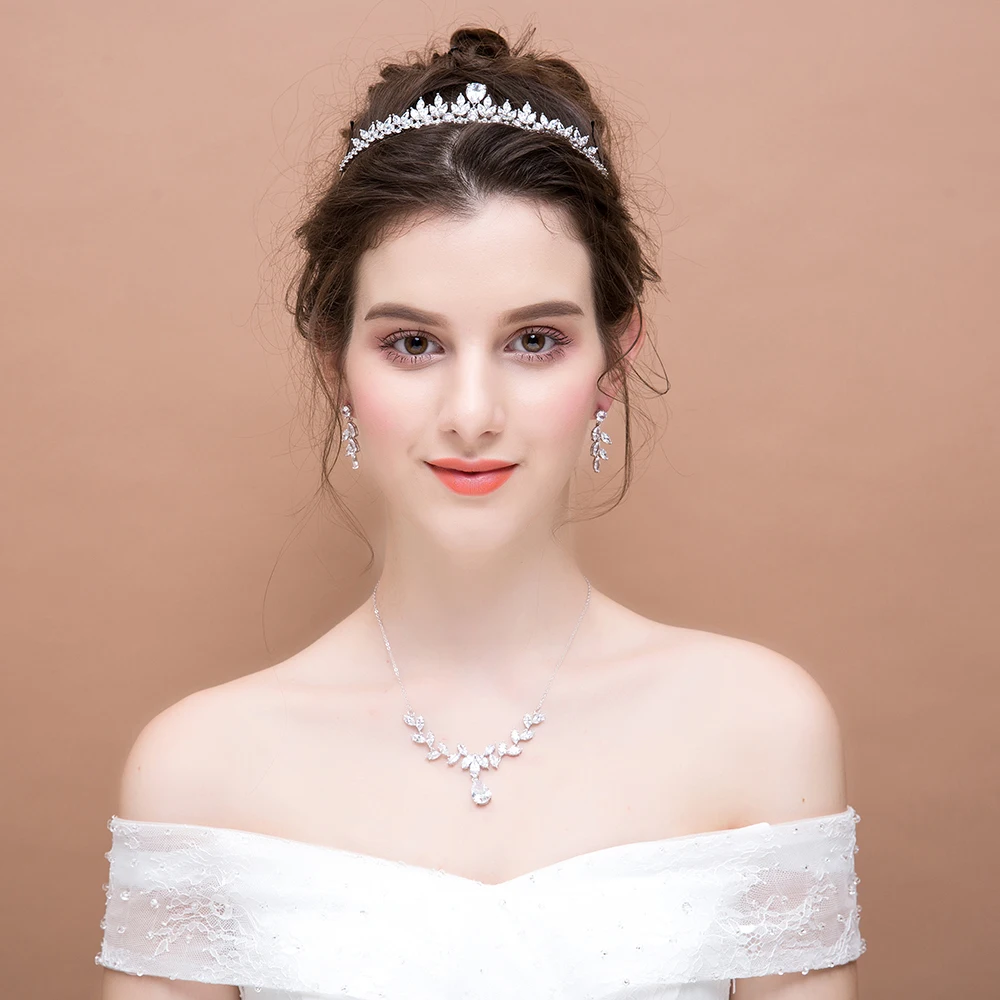 Clear Cubic Zirconia Jewelry Sets Plant Design Crown Tiara Princess Bride Wedding Ornaments Necklace Pendant Dangle Earrings Set
Clear Cubic Zirconia Jewelry Sets Plant Design Crown Tiara Princess Bride Wedding Ornaments Necklace Pendant Dangle Earrings Set