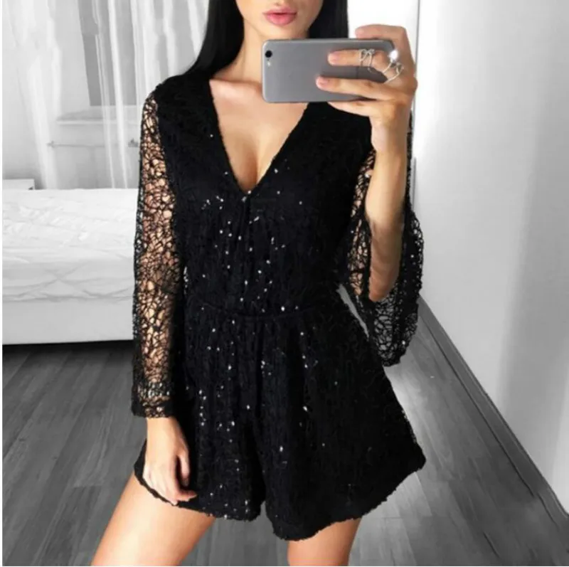 spicy with gold sequins overall For women with deep v-neck hollow Out overalls Summer long sleeve "flashlight" black Playsuit
spicy with gold sequins overall For women with deep v-neck hollow Out overalls Summer long sleeve "flashlight" black Playsuit