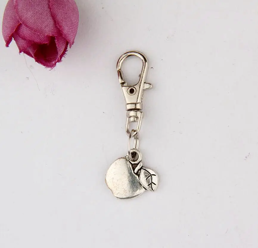 50pcs Zinc Alloy Plating Silver Apple Charm Rotating Lobster Clasp Keychain Key Chains Accessories Jewelry For Women&Men J222
50pcs Zinc Alloy Plating Silver Apple Charm Rotating Lobster Clasp Keychain Key Chains Accessories Jewelry For Women&Men J222
