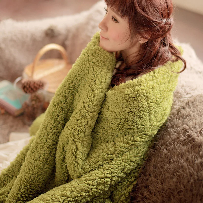 1 PCS 180*200CM Blankets Solid Color Double Layer Thickened Fleece Blanket Super Soft Plush Blanket For Home Beds Sofa Car V20
1 PCS 180*200CM Blankets Solid Color Double Layer Thickened Fleece Blanket Super Soft Plush Blanket For Home Beds Sofa Car V20
