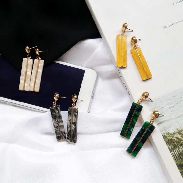 Fashion Gold Color Geometric Rectangle Ear Acetate Earrings Retro Acrylic Green Texture Women Lady Rectangular Bar Earrings
Fashion Gold Color Geometric Rectangle Ear Acetate Earrings Retro Acrylic Green Texture Women Lady Rectangular Bar Earrings
