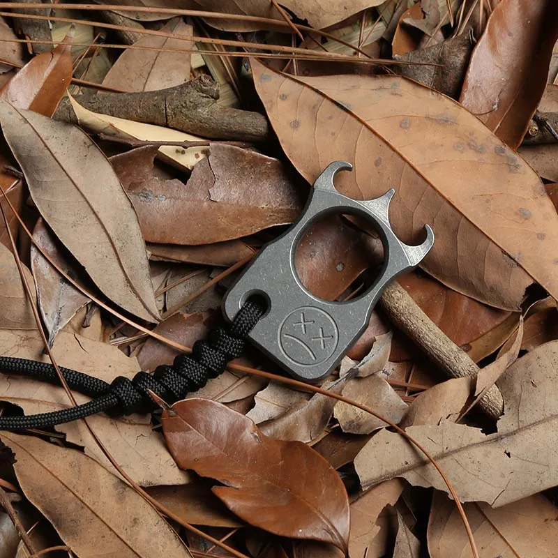 DICORIA SFK single finger ring TC4 Titanium punch daggers outdoor Buckle Survival EDC knuckles Multi tools 
DICORIA SFK single finger ring TC4 Titanium punch daggers outdoor Buckle Survival EDC knuckles Multi tools