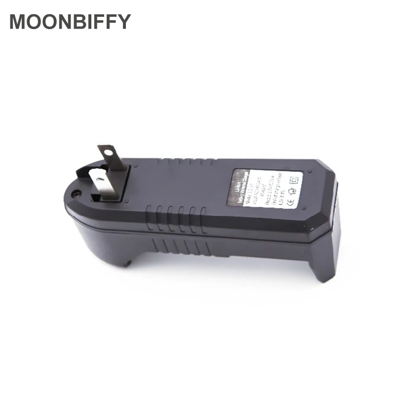 Hot EU US Universal 18650 Battery Charger For 3.7V 18650 18500 17650 16340 14500 Li-ion Rechargeable Battery High Quality
Hot EU US Universal 18650 Battery Charger For 3.7V 18650 18500 17650 16340 14500 Li-ion Rechargeable Battery High Quality