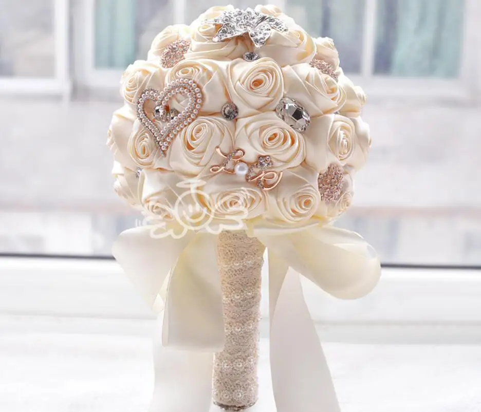 AYiCuthia Stunning Wedding flowers White Bridesmaid Bridal Bouquets artificial Rose Wedding Bouquet S17
AYiCuthia Stunning Wedding flowers White Bridesmaid Bridal Bouquets artificial Rose Wedding Bouquet S17