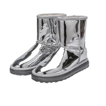 2018 winter new Korean version of the mirror wool warm snow boots fashion waterproof non-slip thickening women's boots.
2018 winter new Korean version of the mirror wool warm snow boots fashion waterproof non-slip thickening women's boots.
