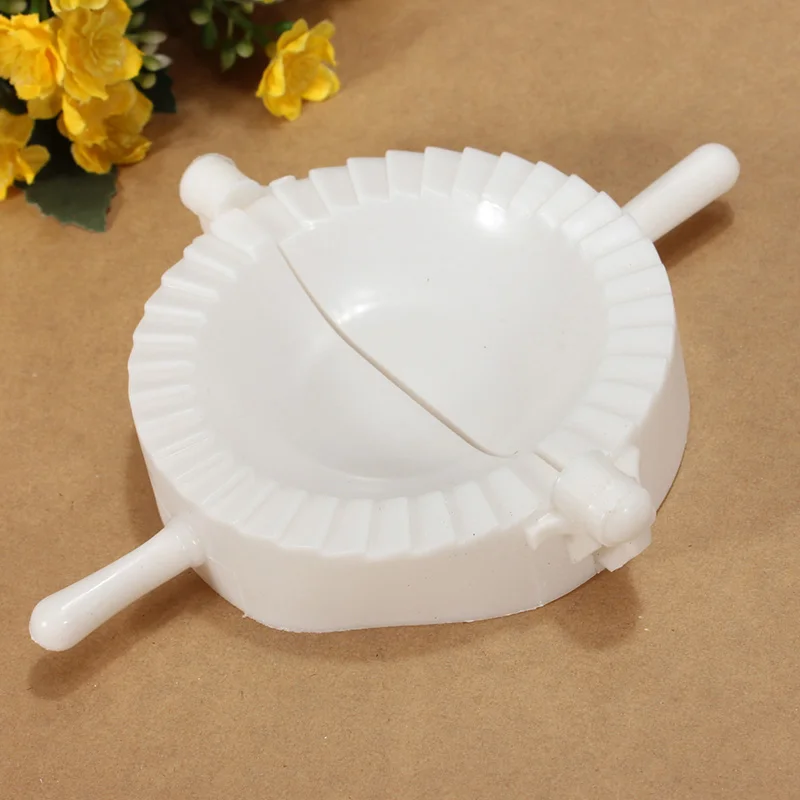 1PC Dumpling Maker Device New Kitchen Tools Dumpling Jiaozi Maker Device Easy DIY Dumpling Mold kitchen accessories tools gadget
1PC Dumpling Maker Device New Kitchen Tools Dumpling Jiaozi Maker Device Easy DIY Dumpling Mold kitchen accessories tools gadget