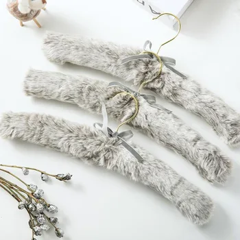 5 Pcs Luxury Fur Fabric Padded Hanger for Fur Leather Coats, Deluxe Leather Coats Evening Dress Fluffy Hanger
5 Pcs Luxury Fur Fabric Padded Hanger for Fur Leather Coats, Deluxe Leather Coats Evening Dress Fluffy Hanger