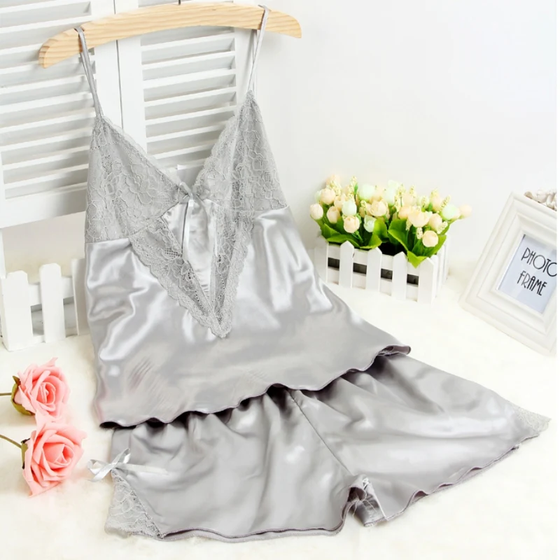 Sexy Pajamas for Women Femme Adult Minion Pajamas Sleepwear Deep V Sleeveless Suspenders Lingerie Set Silk Pajamas Summer
Sexy Pajamas for Women Femme Adult Minion Pajamas Sleepwear Deep V Sleeveless Suspenders Lingerie Set Silk Pajamas Summer