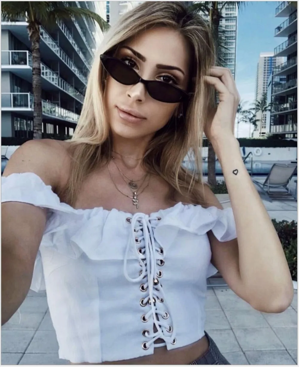 2019 New European style elastic Slash neck solid color cross strap T-shirt women Tops JY1010
2019 New European style elastic Slash neck solid color cross strap T-shirt women Tops JY1010