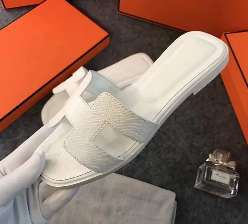 2019 Lady Flat Sandals Brand Quality Female Shoes Women Gladiator Sandals Shoes Flip Flops Ladies Footwear Size 35-41 With Box
2019 Lady Flat Sandals Brand Quality Female Shoes Women Gladiator Sandals Shoes Flip Flops Ladies Footwear Size 35-41 With Box