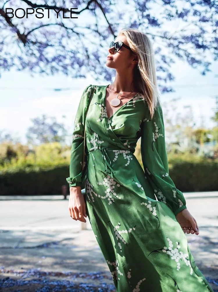 Women Green/Blue Silk Deep V Neck Floral Print Wrap Style Puff Sleeves Midi Dress With Waist Tie - Lady Summer/Fall Casual Dress
Women Green/Blue Silk Deep V Neck Floral Print Wrap Style Puff Sleeves Midi Dress With Waist Tie - Lady Summer/Fall Casual Dress