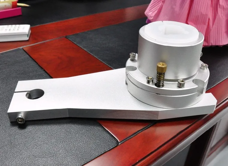 round hole universal model