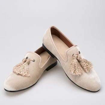 Handmade new fashion fabric tassel men velvet shoes British nobility style party and wedding loafers Men dress shoe men's flats
Handmade new fashion fabric tassel men velvet shoes British nobility style party and wedding loafers Men dress shoe men's flats