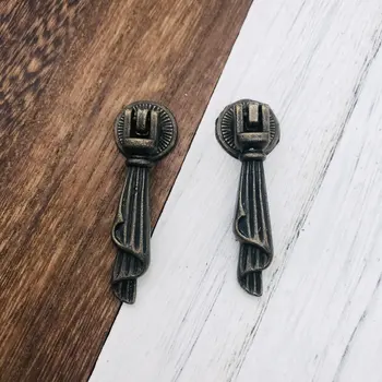 8 Packs of Euro Style Kitchen Cabinet Knobs Pull Vintage Drawer and Dresser Handles Antique Bronzed Pulls Puller Funiture Decor
8 Packs of Euro Style Kitchen Cabinet Knobs Pull Vintage Drawer and Dresser Handles Antique Bronzed Pulls Puller Funiture Decor