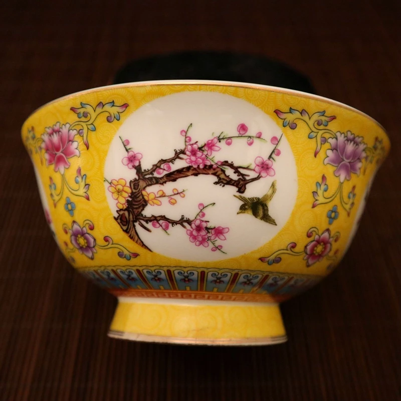 Delicate Chinese Famille Rose Porcelain Enamel Colorful Bowl Painted with Flowers No.3
Delicate Chinese Famille Rose Porcelain Enamel Colorful Bowl Painted with Flowers No.3