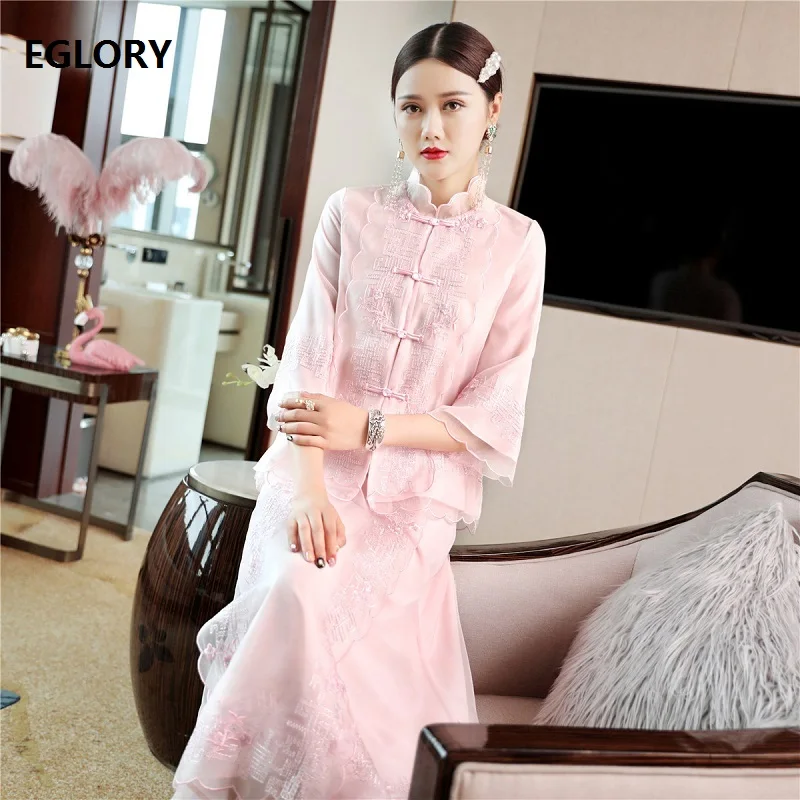 2019 Spring Summer Autumn Fashion Jackets Women Lurex Embroidery Single Breasted Coat Elegant 50s 60s Coat Outerwear Plus Size
2019 Spring Summer Autumn Fashion Jackets Women Lurex Embroidery Single Breasted Coat Elegant 50s 60s Coat Outerwear Plus Size