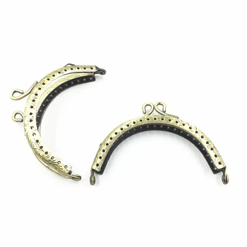 1Pc Vintage Bronze Tone Kiss Clasp Lock Clutch Coins Purse Handbag Bag Handle Lucky Cloud Arch Frame DIY Accessories 8.5x5.8cm
1Pc Vintage Bronze Tone Kiss Clasp Lock Clutch Coins Purse Handbag Bag Handle Lucky Cloud Arch Frame DIY Accessories 8.5x5.8cm