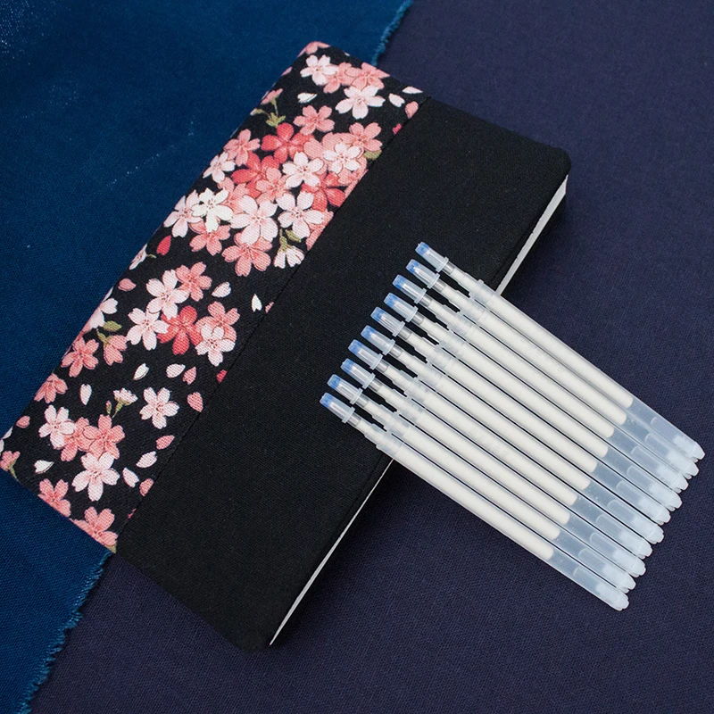 High temperature vanish pen core manual cloth SPAR stitch embroidery template ironing the color fading paint line. 10 pens
High temperature vanish pen core manual cloth SPAR stitch embroidery template ironing the color fading paint line. 10 pens