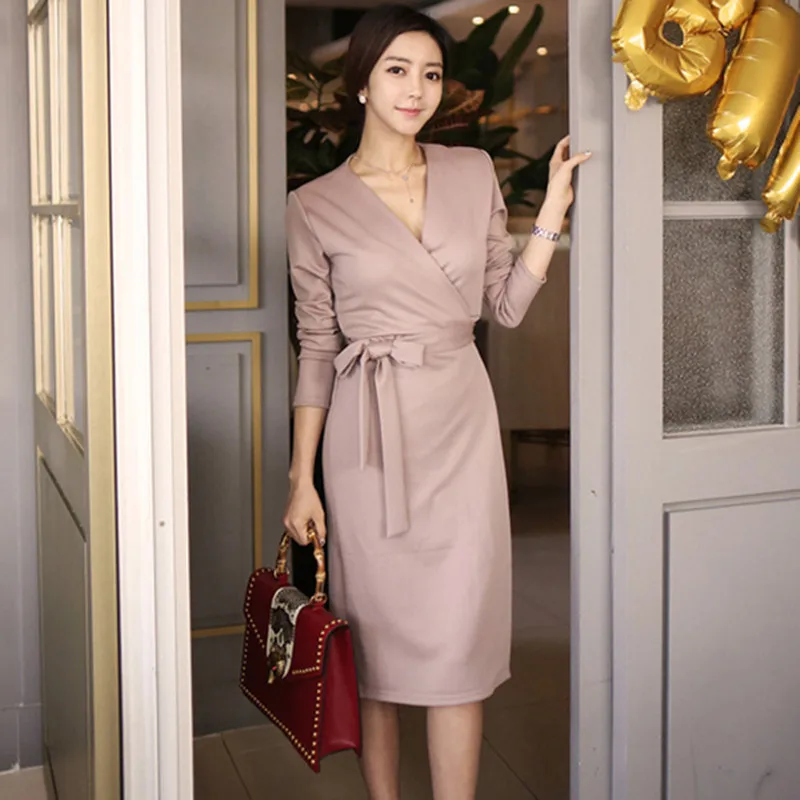 Debowa 2018 New Spring Autumn Women Dress Korean Style Office Lady Dress Elegant Deep V-neck Sashes Long Dress Pink Black
Debowa 2018 New Spring Autumn Women Dress Korean Style Office Lady Dress Elegant Deep V-neck Sashes Long Dress Pink Black