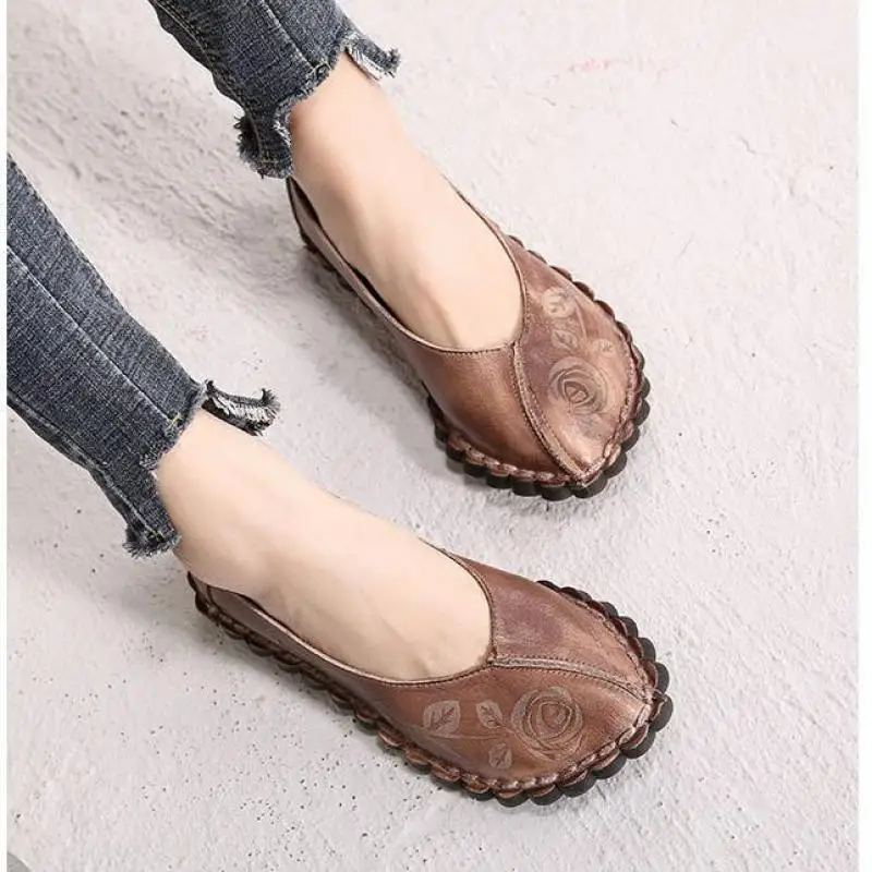 Women Leather Flats Embroidery Retro Shoes Women Spring Retro Rosy Flats Lady Genuine Leather Handmade Brand Loafers Women 2019
Women Leather Flats Embroidery Retro Shoes Women Spring Retro Rosy Flats Lady Genuine Leather Handmade Brand Loafers Women 2019
