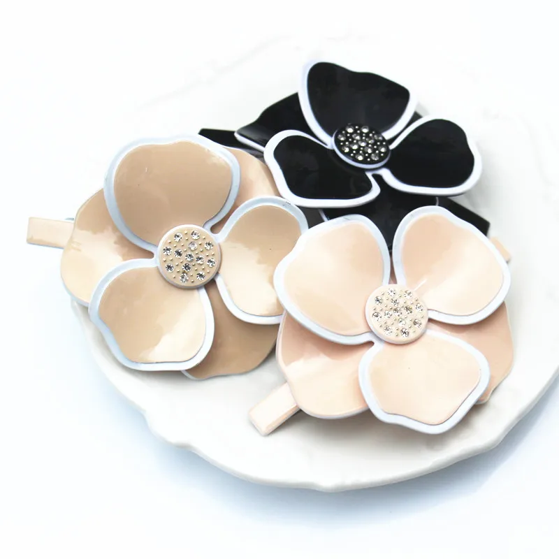 Buena Hot Selling Acrylic Camellia Accessories Acrylic Rhinestone Crystal Hair Barrettes Hair Clips for Women AS5079
Buena Hot Selling Acrylic Camellia Accessories Acrylic Rhinestone Crystal Hair Barrettes Hair Clips for Women AS5079