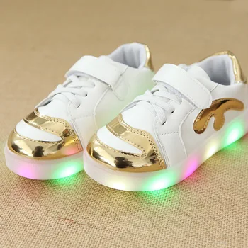 Size 21-30 fashion children shoes with led light up shoes luminous glowing sneakers kids toddler boys girls shoes led sneakers
Size 21-30 fashion children shoes with led light up shoes luminous glowing sneakers kids toddler boys girls shoes led sneakers
