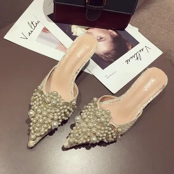 Brand Luxury Slippers Women Designer Slides Ladies Mules Shoes Women Dress Shoes Pointed Toe Thin Heels 5cm Pearl Slippers B285
Brand Luxury Slippers Women Designer Slides Ladies Mules Shoes Women Dress Shoes Pointed Toe Thin Heels 5cm Pearl Slippers B285