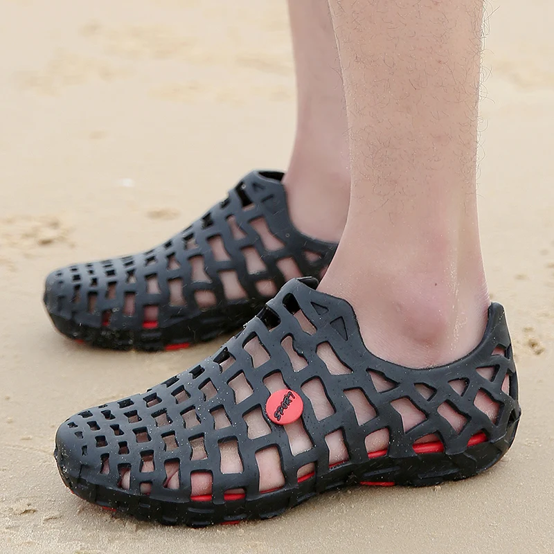 Bomlight 2019 Summer Hollow Casual Men Sandals Man Clogs Sandals Men Beach Shoes Water Shoes Clogs Slippers EVA Sandalias Hombre
Bomlight 2019 Summer Hollow Casual Men Sandals Man Clogs Sandals Men Beach Shoes Water Shoes Clogs Slippers EVA Sandalias Hombre