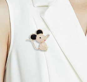 3*3.2cm Animal Rat Rhinestone Gold Silver Elegant Brooch Blazer Coat lapel Decoration Pin Christmas New Year Gifts For Female
3*3.2cm Animal Rat Rhinestone Gold Silver Elegant Brooch Blazer Coat lapel Decoration Pin Christmas New Year Gifts For Female