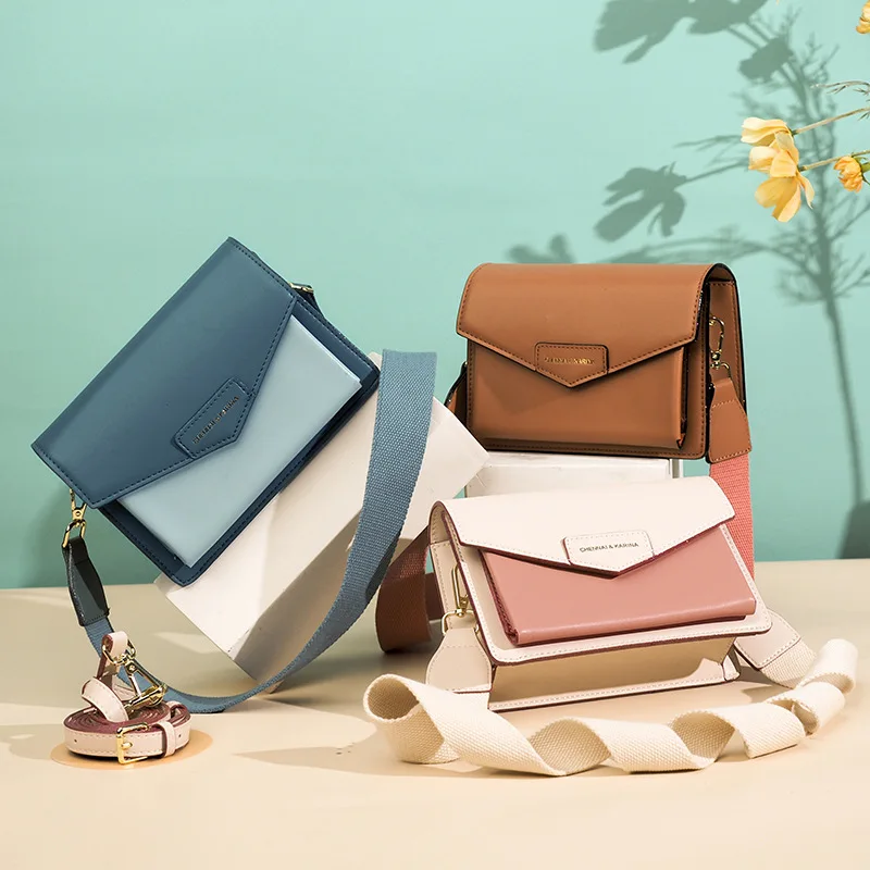 JIULIN Women's Bag New Summer Painted Postman Bag Small C Family K Women's Bag Fashion One Shoulder Slant Colour Square Bag
JIULIN Women's Bag New Summer Painted Postman Bag Small C Family K Women's Bag Fashion One Shoulder Slant Colour Square Bag