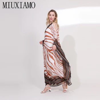 MIUXIMAO Custom Plus Size High Quality Long Dress stripe Fashion Newest Arrival Loose V- Neck Ankle-Length Dress Women
MIUXIMAO Custom Plus Size High Quality Long Dress stripe Fashion Newest Arrival Loose V- Neck Ankle-Length Dress Women