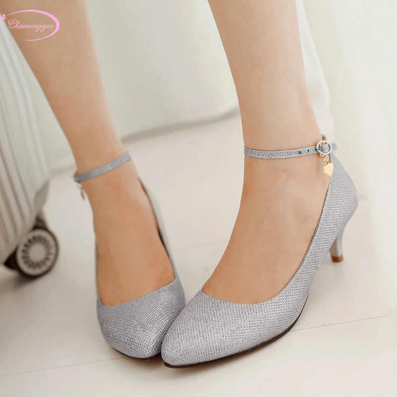 Korean party comfortable round toe pumps fashion belt buckle bling glitter gold silver black mid-heel stiletto women's shoes
Korean party comfortable round toe pumps fashion belt buckle bling glitter gold silver black mid-heel stiletto women's shoes