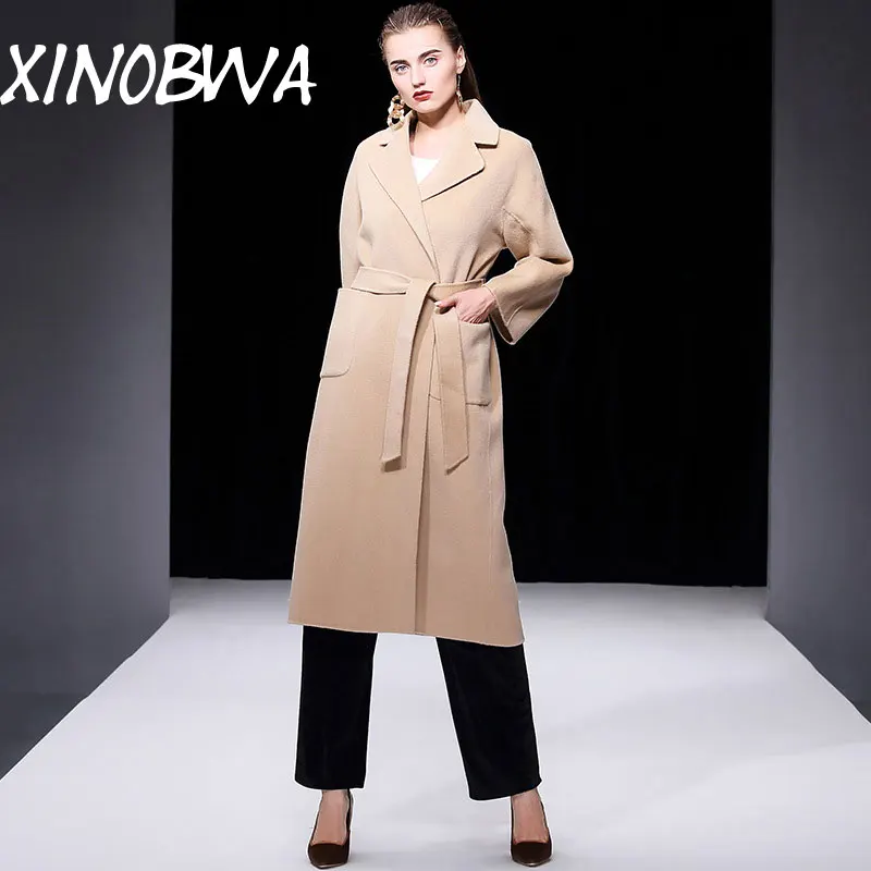 Женское длинное шерстяное пальто с отложным воротником поясом и карманами