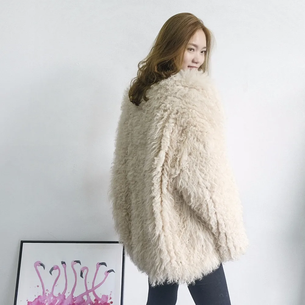 JKP brand winter women's coat furry sheepskin fur coat natural real fur warm women's coat hot buy discount new outdoor fashion
JKP brand winter women's coat furry sheepskin fur coat natural real fur warm women's coat hot buy discount new outdoor fashion