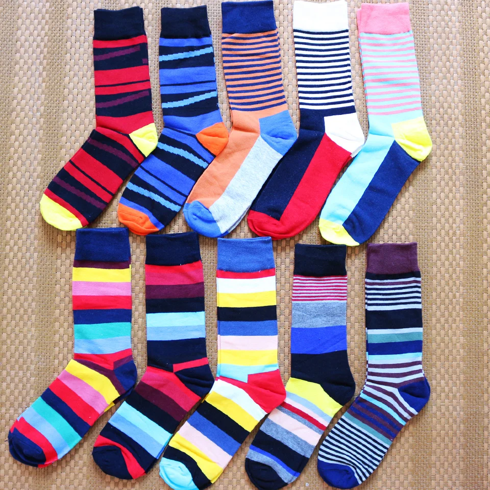 New men's high-quality colorful striped fashion casual cotton socks Exquisite combed cotton material long men's gift socks
New men's high-quality colorful striped fashion casual cotton socks Exquisite combed cotton material long men's gift socks
