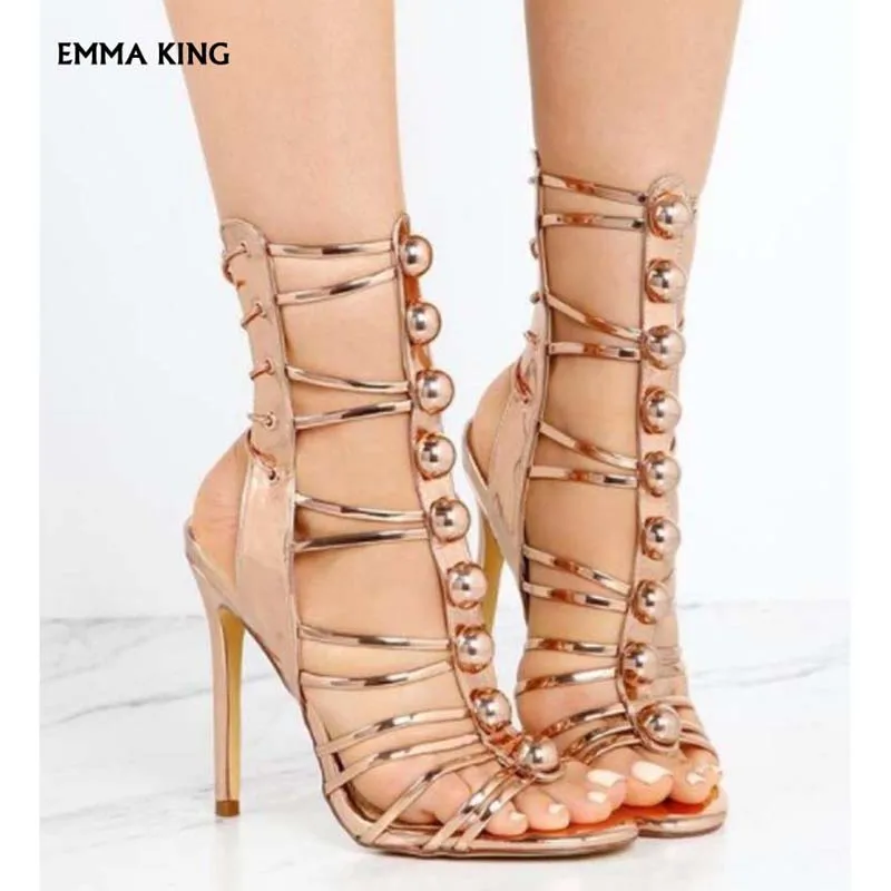 2019 Newest Rose Gold Patent Leather Women Open Toe Sandals Button T-Straps Ladies Sexy High Heels Lace Up Wedding Shoes Woman
2019 Newest Rose Gold Patent Leather Women Open Toe Sandals Button T-Straps Ladies Sexy High Heels Lace Up Wedding Shoes Woman
