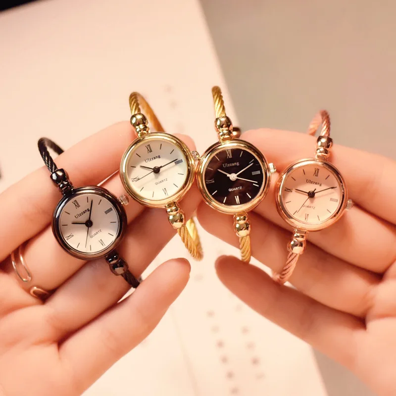 2019 Small Gold Bangle Bracelet Luxury Watches Stainless Steel Retro Ladies Quartz Wristwatches Fashion Casual Women Dress Watch
2019 Small Gold Bangle Bracelet Luxury Watches Stainless Steel Retro Ladies Quartz Wristwatches Fashion Casual Women Dress Watch