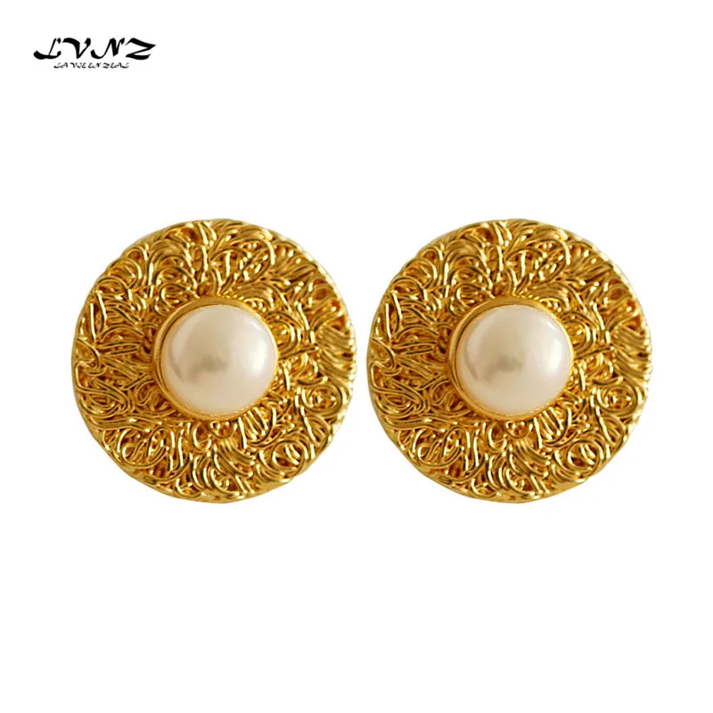 LVNZ 2019 New Hot Fashion Freshwater Pearls Round Gold Stud Earrings For Women Bohemia Party Popular Simple Jewelry 7048d
LVNZ 2019 New Hot Fashion Freshwater Pearls Round Gold Stud Earrings For Women Bohemia Party Popular Simple Jewelry 7048d